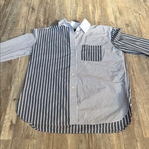 Banana Republic Striped Button up Shirt in gray and White